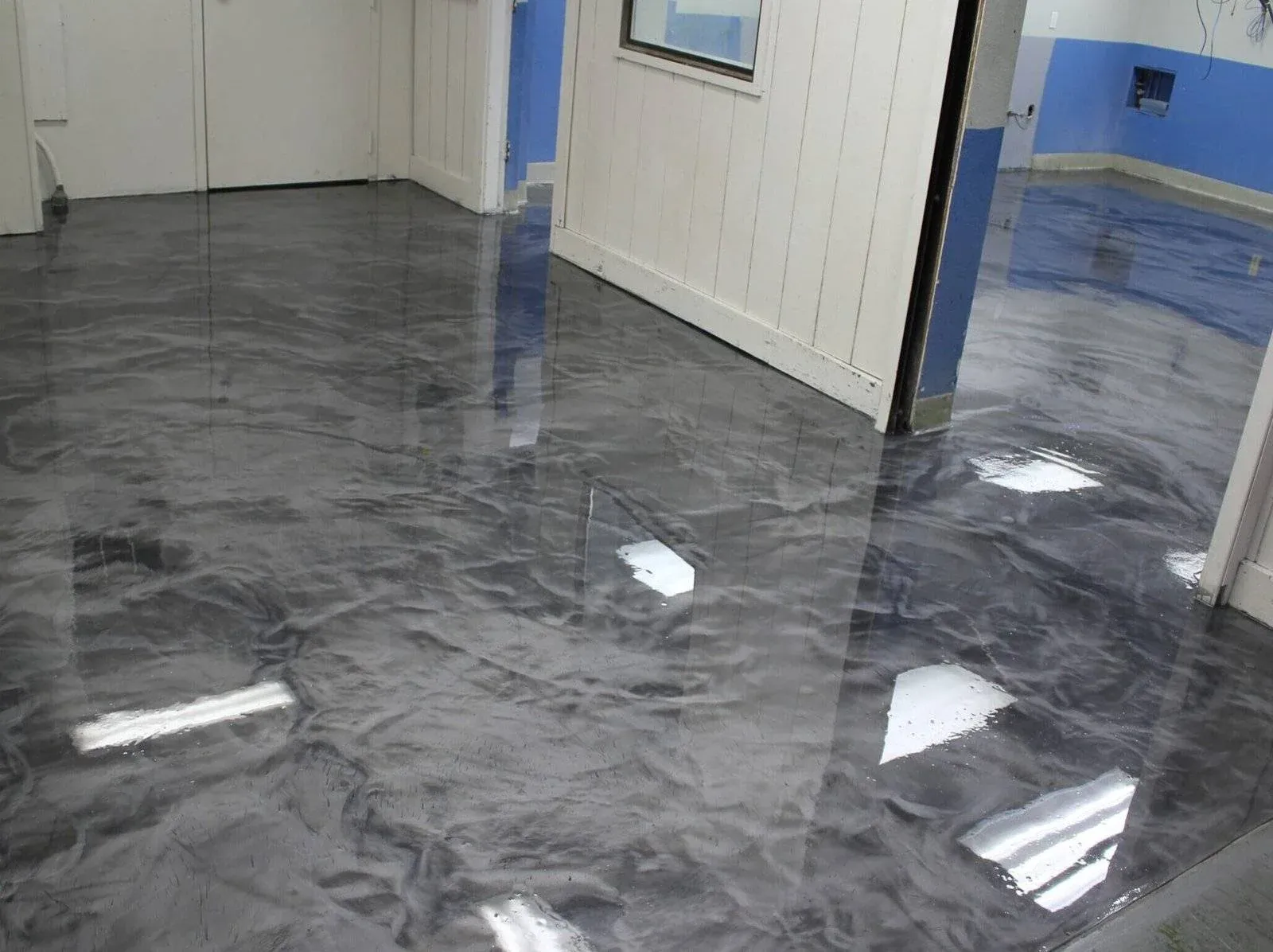 Commercial epoxy floor coating